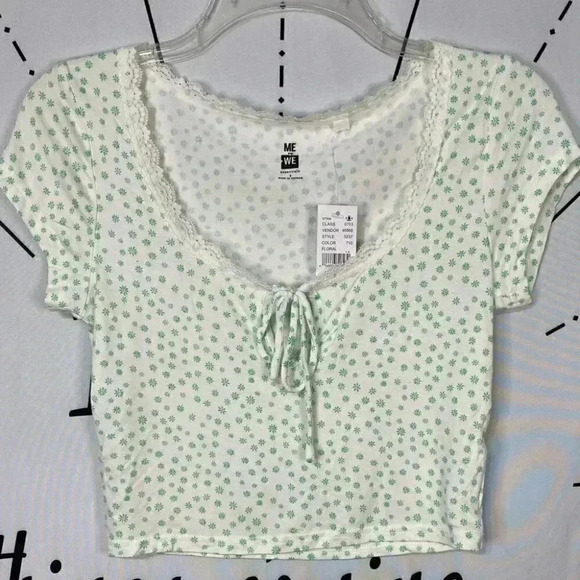 Pacsun Me to We Flora Keyhole Lace Trim Crop Top - Picture 2 of 5